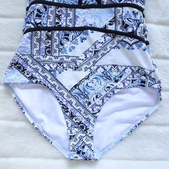 Adore Me Black & Blue One Piece Swimsuit Medium - Picture 4 of 11